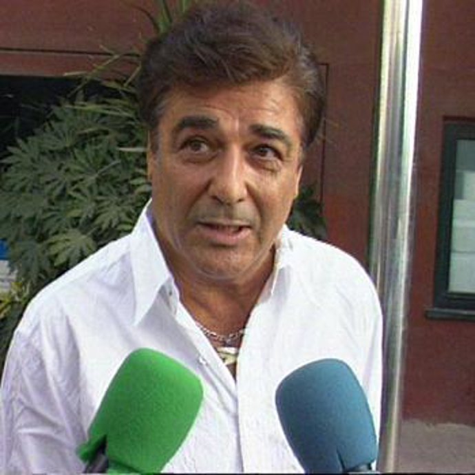 Máximo Valverde, preocupado por el estado de su amiga Isabel Pantoja