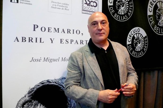 Poemas de paz, amor, desamor y esperanza en "Poemario, Abril y Esparto" de José Miguel Molero Cid