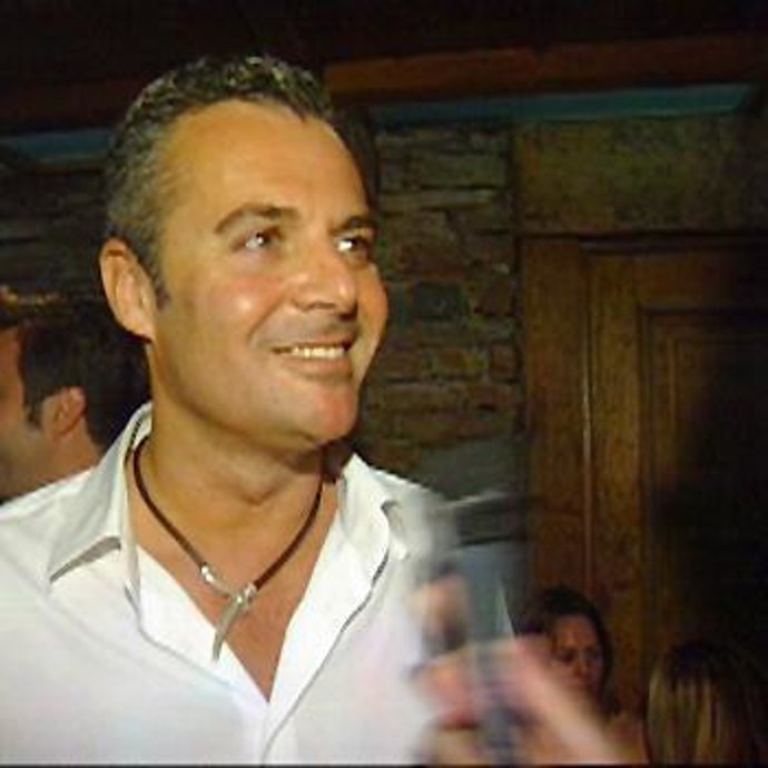 Nacho Sierra celebra su cumpleaños con una gran fiesta para sus amigos