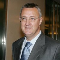 Caldera se pregunta si una persona con el "historial" de Zaplana "se puede permitir dar lecciones de moralidad"