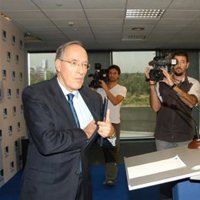 Mesquida dice que los agentes del CNI estaban haciendo "otro servicio importante" y no vigilando al presidente de Endesa