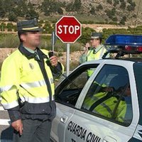 Localizado en el interior de un coche hallado en Ayamonte un manual para fabricar explosivos en euskera 