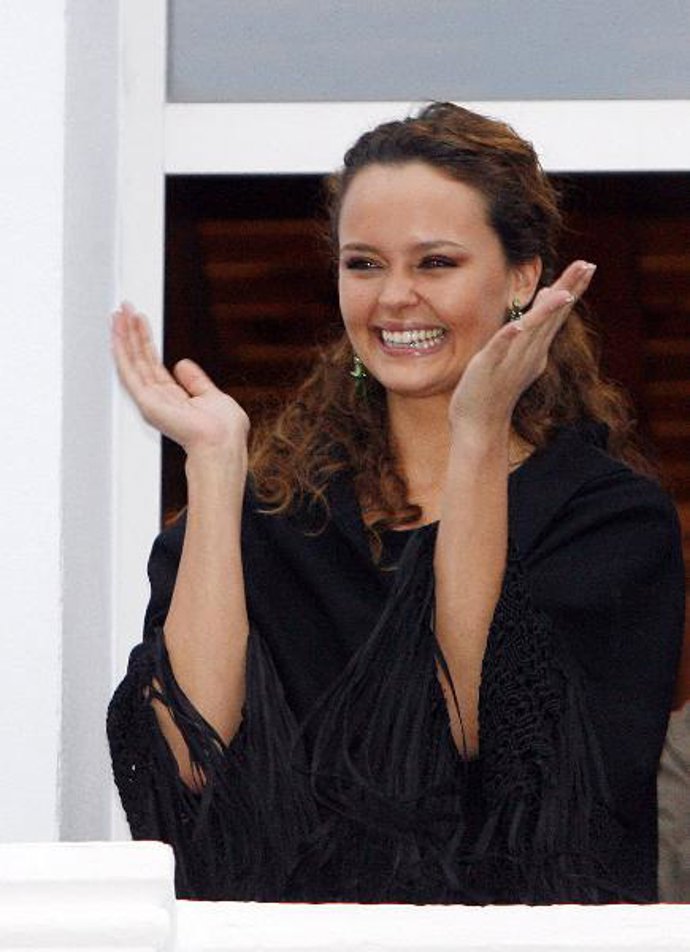 Shaila Morales, da el pistoletazo de salida de las fiestas patronales de Colindres