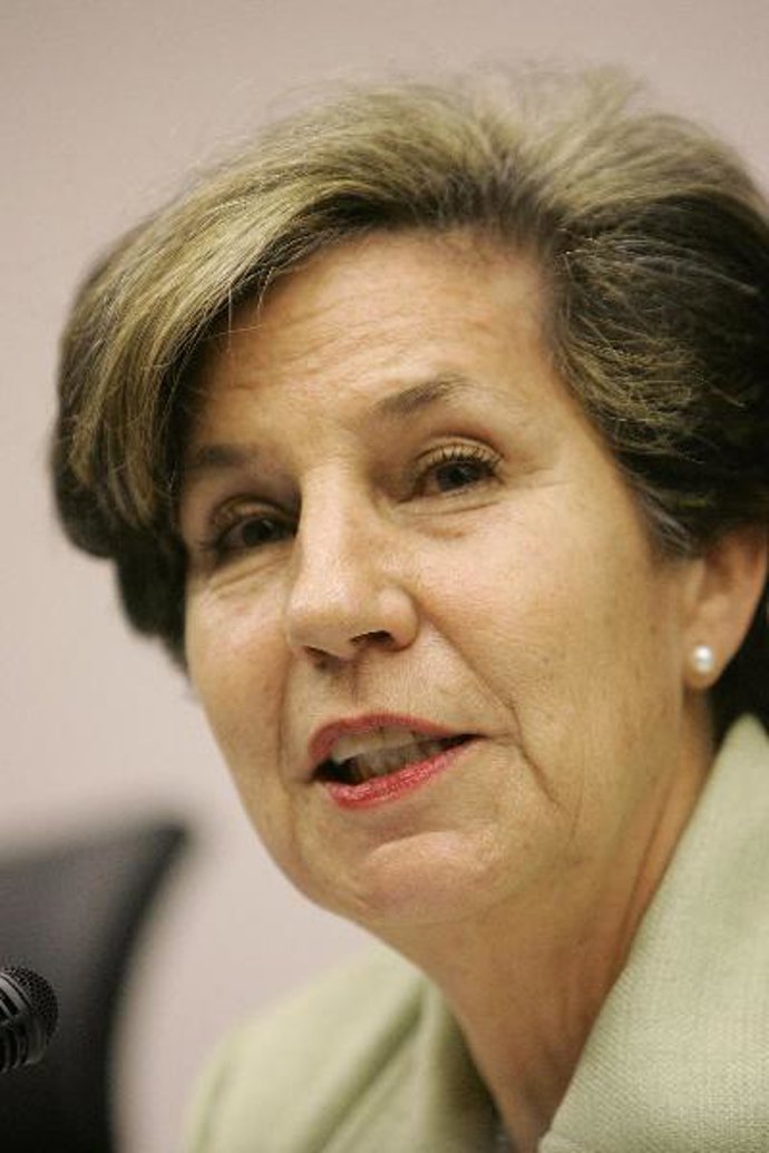 La diputada socialista chilena Isabel Allende afirma no compartir la decisión de Chávez sobre Radio Caracas Televisión