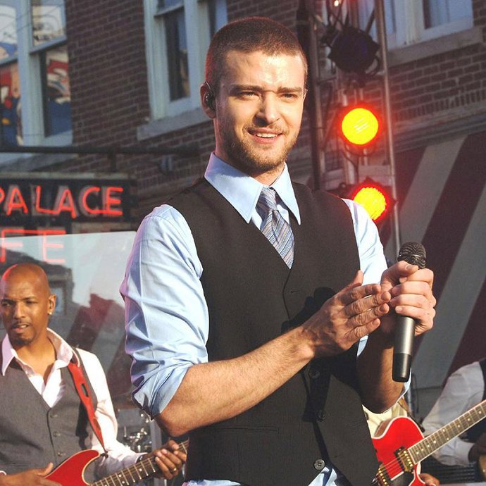Justin Timberlake escupe e insulta a sus fans suecos