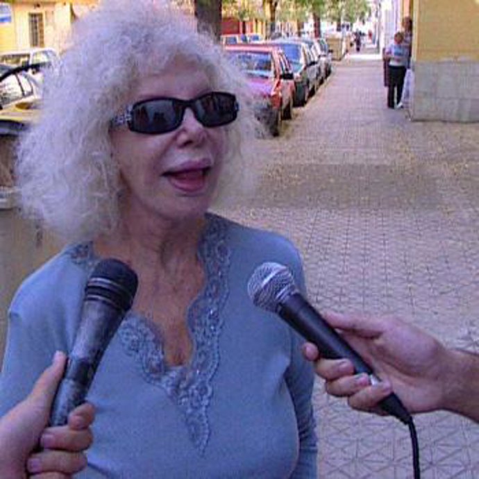 Cayetana de Alba, madrina en la inauguración de un hospital