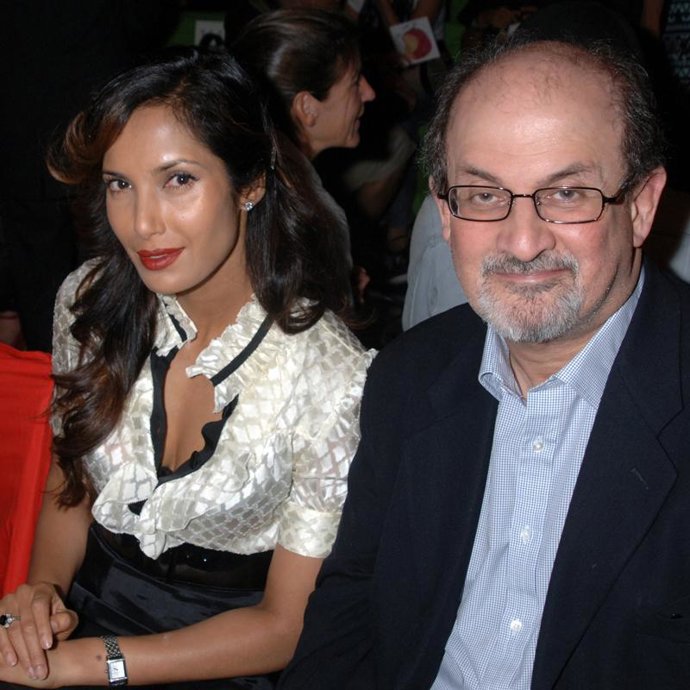 El escritor Salman Rushdie se divorcia de Padma Lakshmi