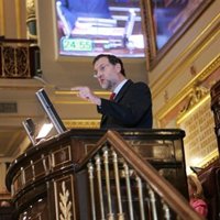 Rajoy aconseja a Zapatero dejar ya en manos de los españoles su continuidad en el Gobierno