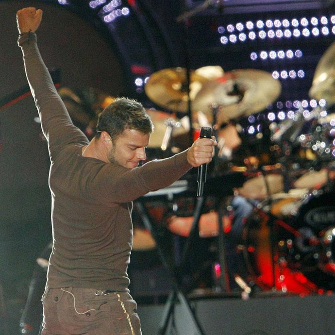 Ricky Martin causa delirio en Puerto Rico