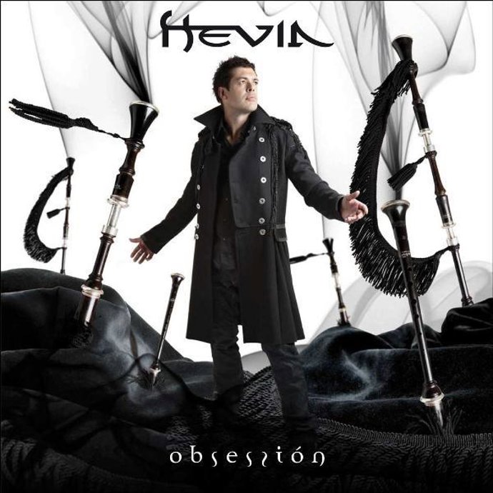 Hevia romperá cuatro años de silencio discográfico con su nuevo álbum "Obsessión"