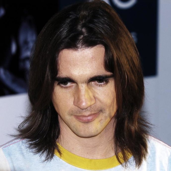 Juanes dice que no se ha separado de su esposa