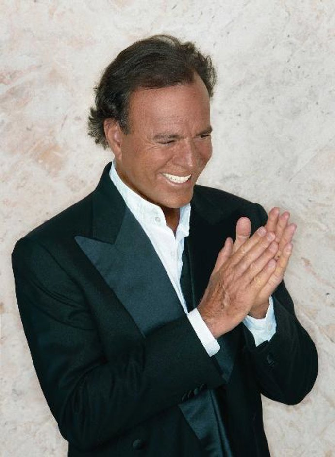 Julio Iglesias actuará el 6 de septiembre en Valladolid, su único concierto en España dentro de la gira mundial "Live"