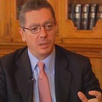 Ruiz-Gallardón recuerda la relación "tormentosa" de Umbral con la ciudad de Madrid, "musa de su obra"