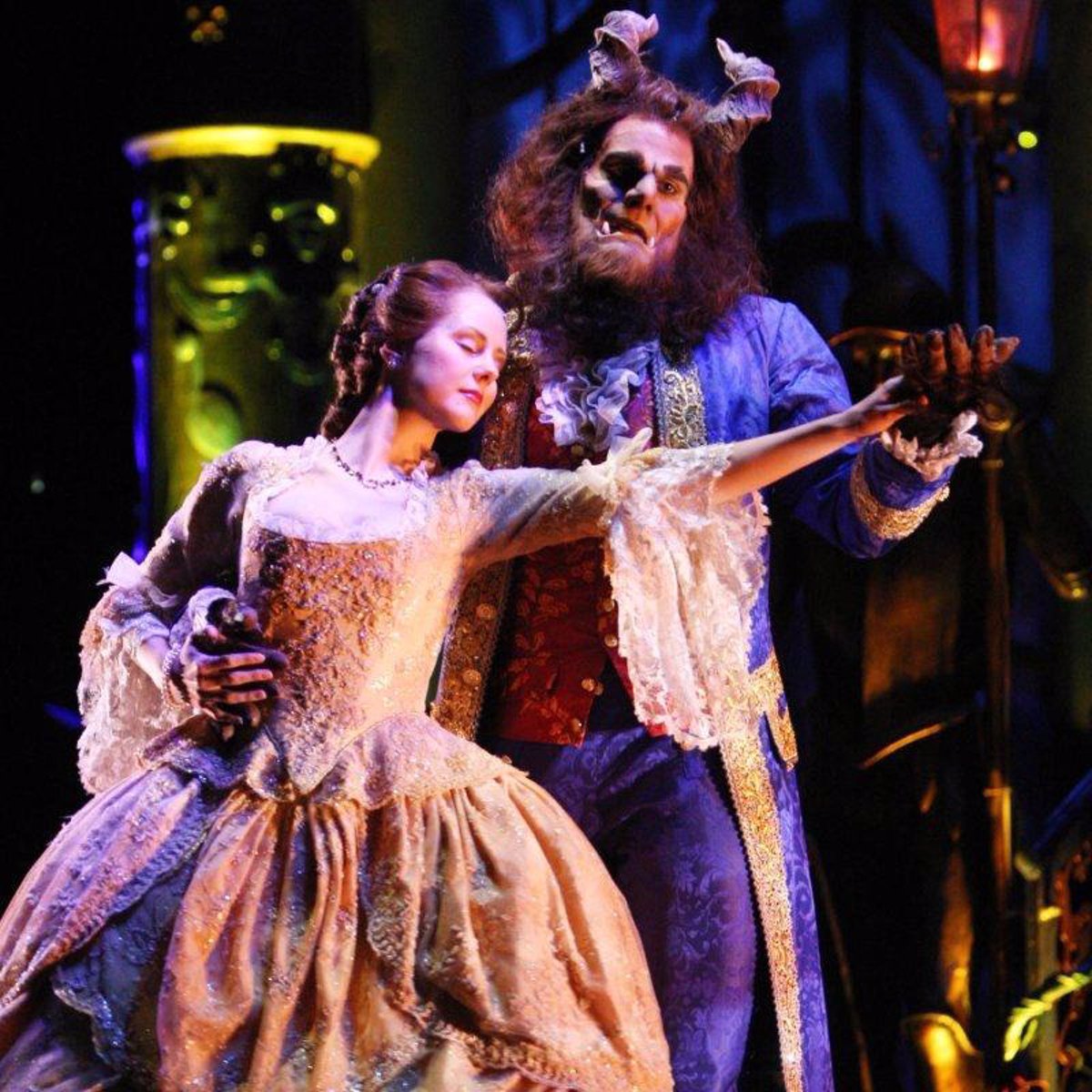 ratón o rata Darse prisa jaula El musical 'La Bella y la Bestia' defiende que "la belleza está en el  interior" por medio de bailes y canciones