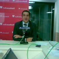 López insta a Ibarretxe a que, en vez de "volver locos" a los ciudadanos, disuelva la Cámara y se presente a elecciones