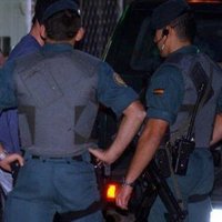 Efectivos de la Policía Nacional registran la sede de EHAK de San Sebastián 