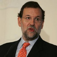 Rajoy califica de "buena noticia" las detenciones y pide al Gobierno que ilegalice ANV