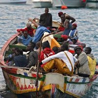Llega al puerto de Barbate (Cádiz) otra patera con 26 inmigrantes magrebíes a bordo, dos de ellos menores