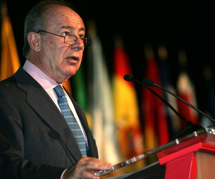 Rodrigo Rato no cree que la crisis afecte "demasiado" al crecimiento mundial en 2007