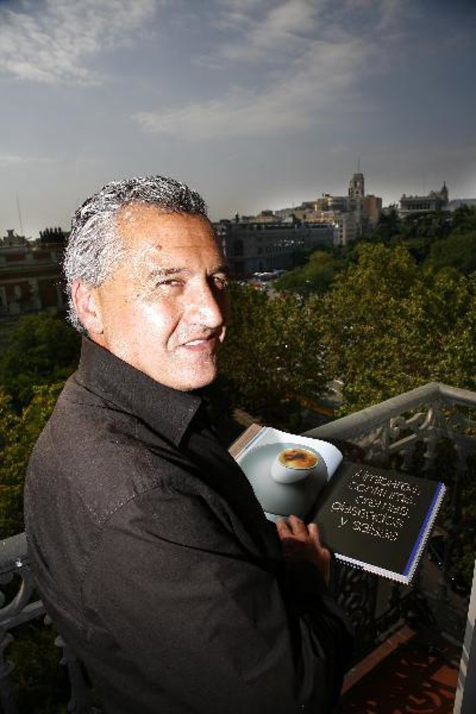 El pastelero real, Francisco Torreblanca, presenta su libro "La cocina dulce"