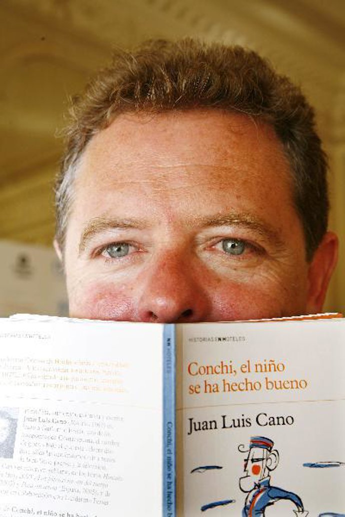 Juan Luis Cano, miembro de "Gomaespuma", presentó su libro "Conchi, el niño se ha hecho bueno"