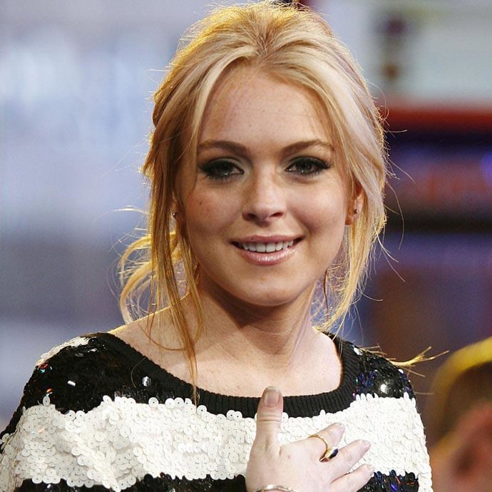 Lindsay Lohan asegura que mantenerse alejada de los Ángeles y sobria es su prioridad