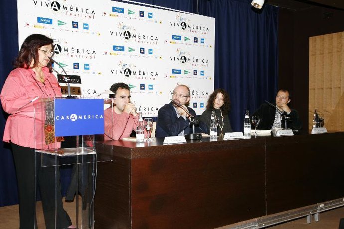 VivAmérica presenta el ciclo "Los escritores se leen", uno de sus muchos actos literarios