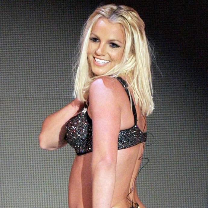 Britney Spears adelanta el lanzamiento de su nuevo álbum