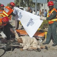 Aumentan a nueve los muertos por el atentado suicida contra un autobús de tropas de la Fuerza Aérea paquistaní