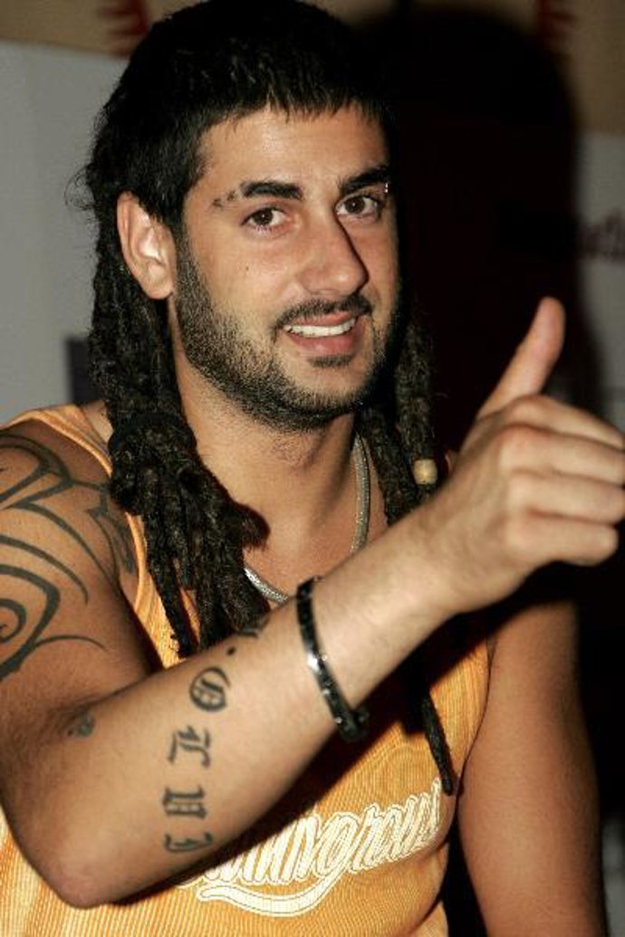 La Guardia Civil detuvo a Melendi por alteración grave del orden público y desobediencia a la autoridad