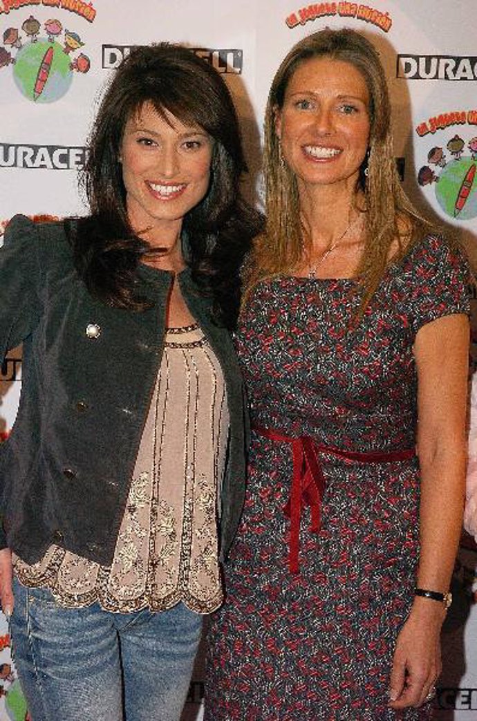 Anne Igartiburu y Sonia Ferrer, madrinas de "Un juguete, una ilusión"