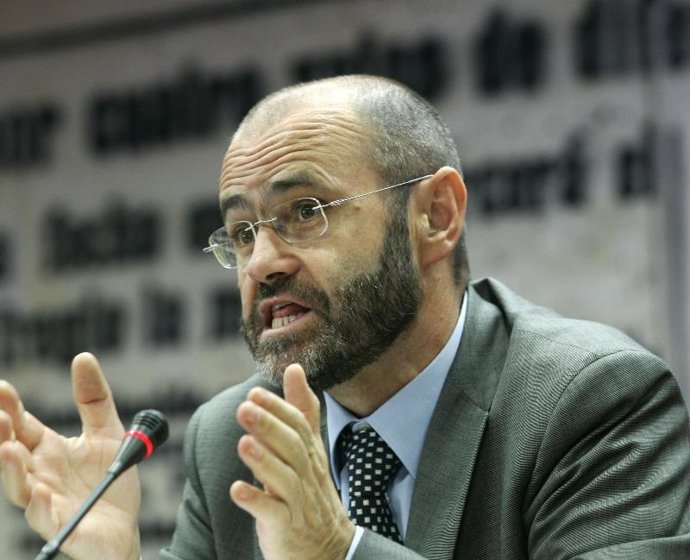 Luis Atienza dice que se acusa a Red Eléctrica de España con hipótesis y denuncia 126 anomalías de Endesa en Maragall