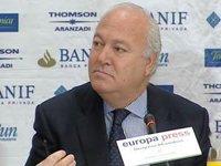 Moratinos dice que aguantará "todo lo necesario" sin llamar a consultas al embajador en Venezuela