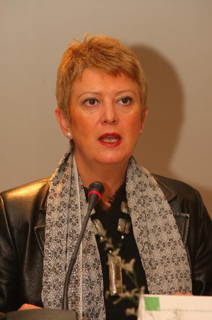 Consuelo Rumí dice que el empleo extranjero destruido en la construcción podrá recolocarse en otros sectores