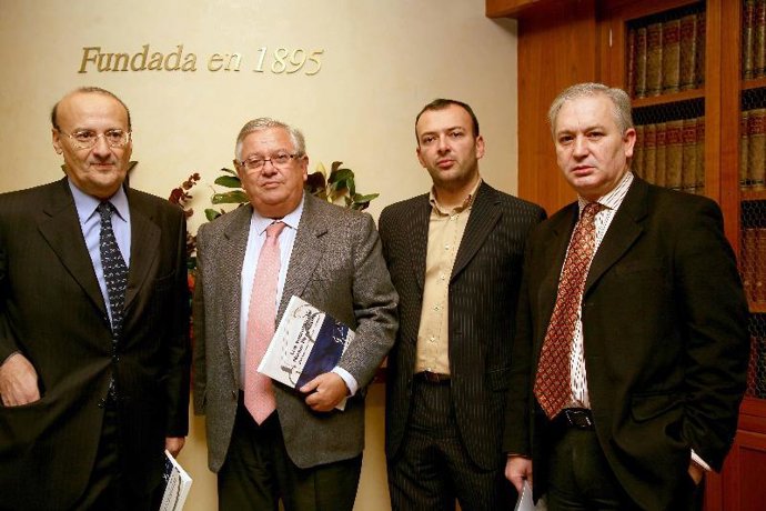 Fernando Jáuregui presenta "Los Secretos del Nuevo Periodismo", resumen del Congreso Internacional celebrado en Valencia