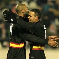 Luis Fabiano desatasca al Sevilla y certifica su liderato de grupo en la Liga de Campeones                   