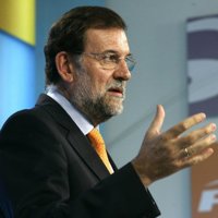 Rajoy quiere una "respuesta conjunta de todos los partidos" con el compromiso de no negociar e ilegalizar ANV