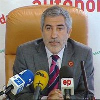 Llamazares afirma que le "preocupa la frialdad" con que el Gobierno acoge la subida del IPC