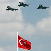 El Gobierno iraquí pide explicaciones por los ataques de la aviación turca contra civiles en Irak