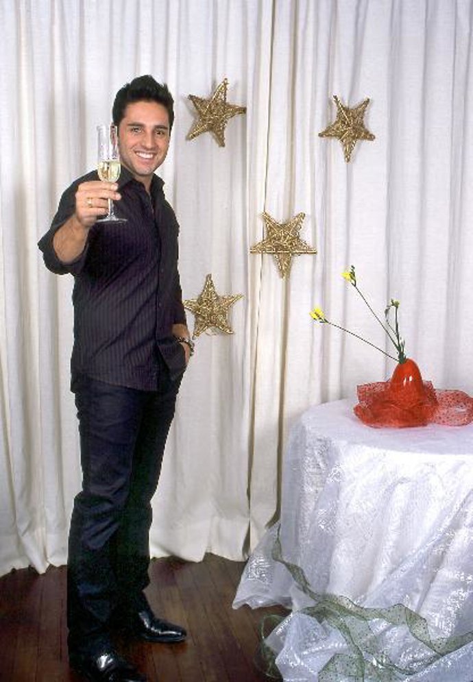David Bustamante nos desvela cómo pasará, junto a Paula, estas Navidades y sus deseos para 2008