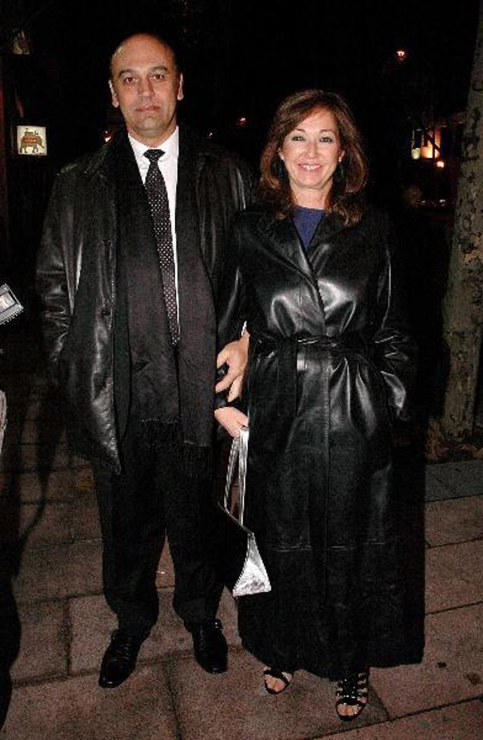 Fiesta navideña de la productora "Cuarzo" propiedad de Ana Rosa Quintana