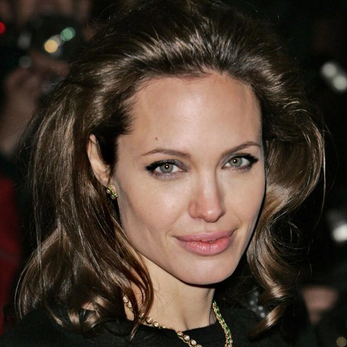 Angelina Jolie, estrella más sexy de la historia del cine