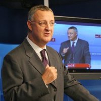 Trabajo destina a las autonomías los 200 millones de euros previstos para integración