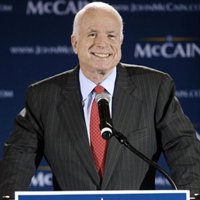 McCain consigue el importante apoyo del ex gobernador de Nueva York Pataki coincidiendo con el 'Supermartes'
