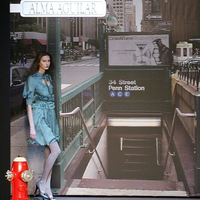 Más "calle" y más "costura" en la nueva colección de Alma Aguilar