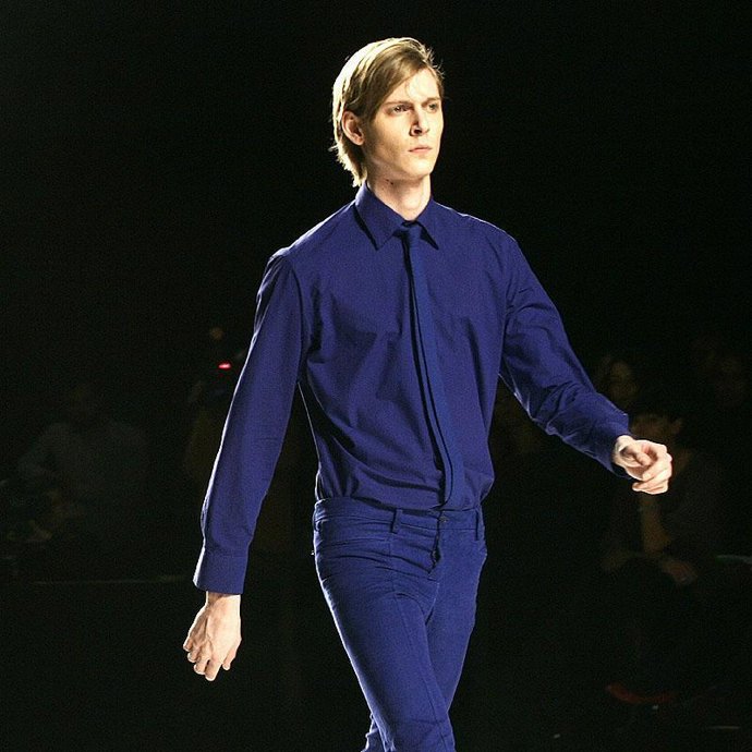 Josep Abril presenta un hombre sobrio y elegante