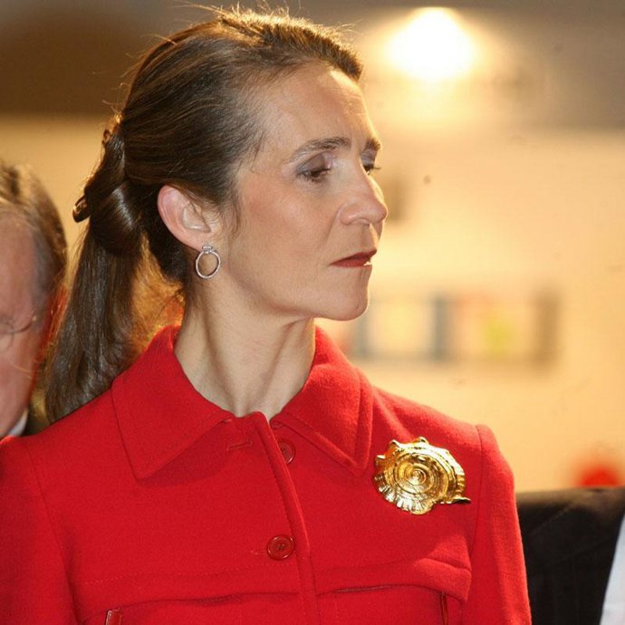 La infanta Elena pone en marcha una empresa de consultoría e inversión