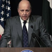 Negroponte advierte de que EEUU no levantará el embargo a Cuba a corto plazo