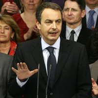 Zapatero dice que Rajoy no puede tener firmeza para ser presidente porque "no la tuvo con Esperanza Aguirre"