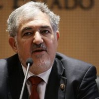 Conde-Pumpido rechaza "radicalmente" la absolución del TC a 'los Albertos' ya que "se quedan con el dinero de la estafa"